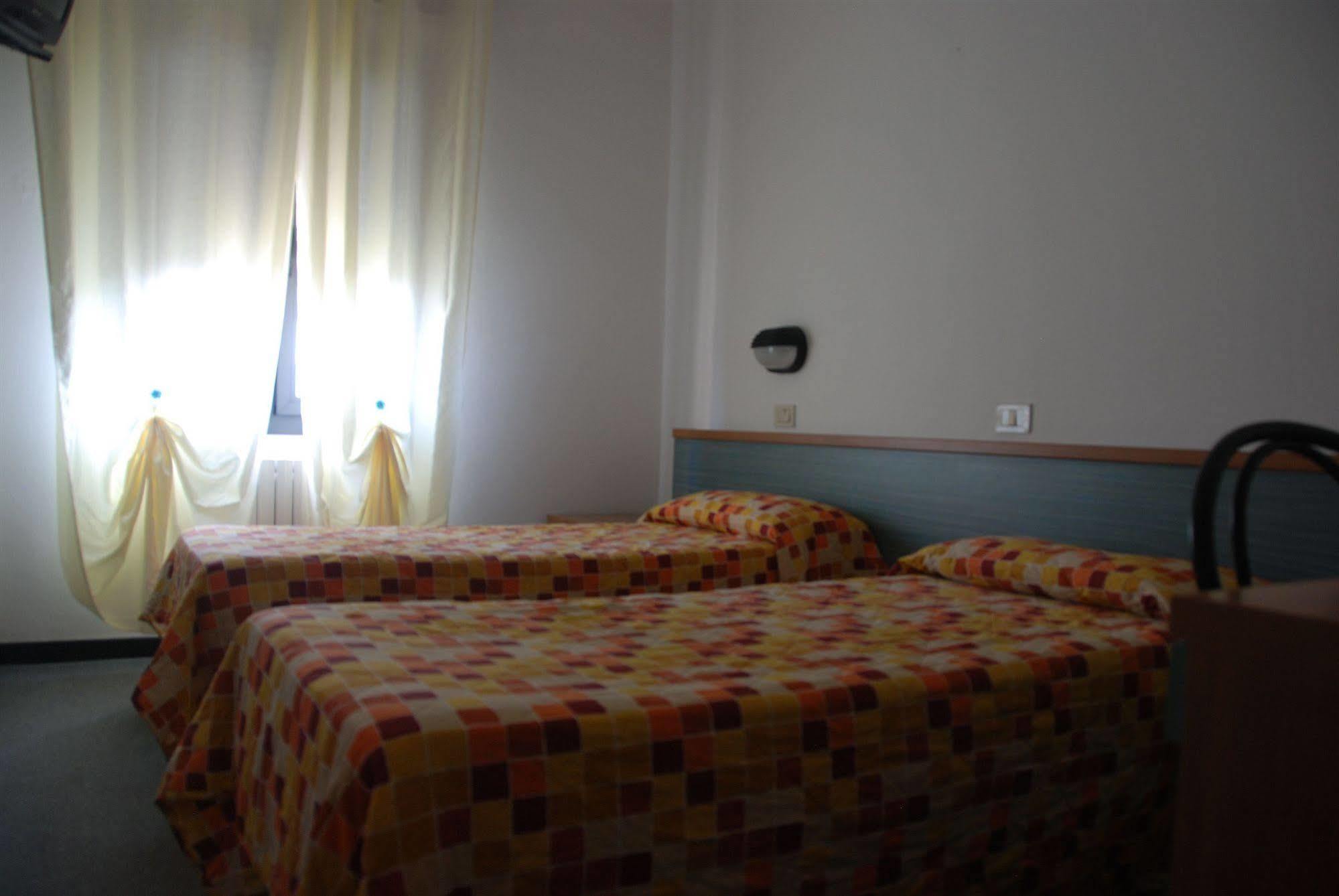 Hotel Olivi Salo Exterior photo